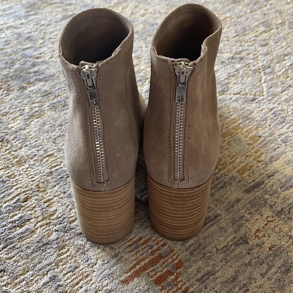 Steve Madden Ankle Boots in Taupe Suede - Picture 4 of 6